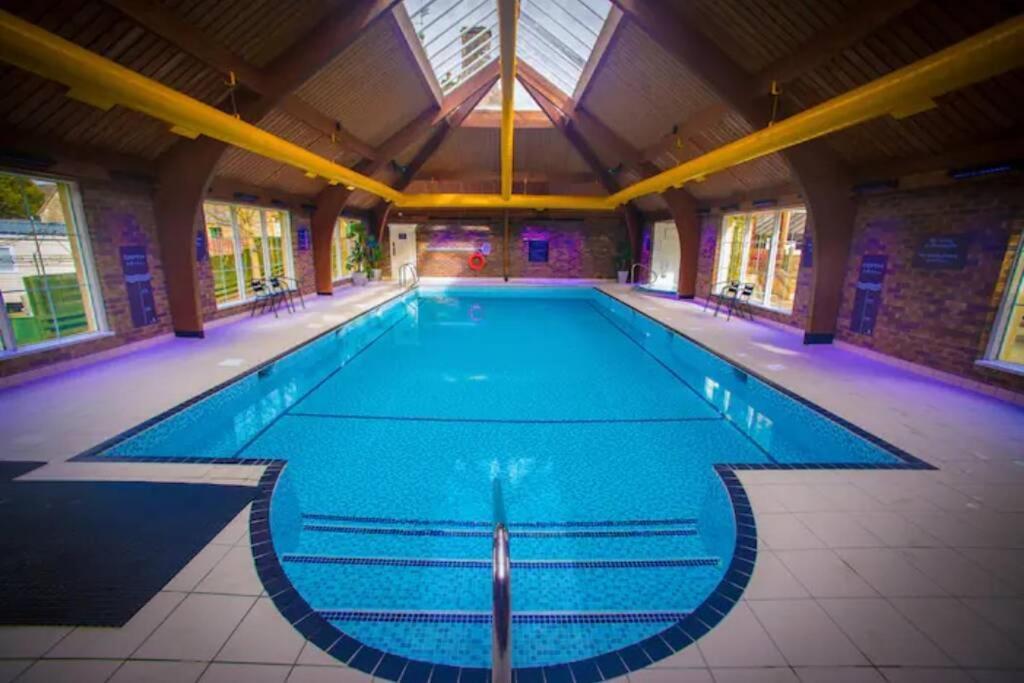 Factors House - A Comfy Cottage In Countryside Park With Wifi And Access To Bar And Pool Perth Buitenkant foto