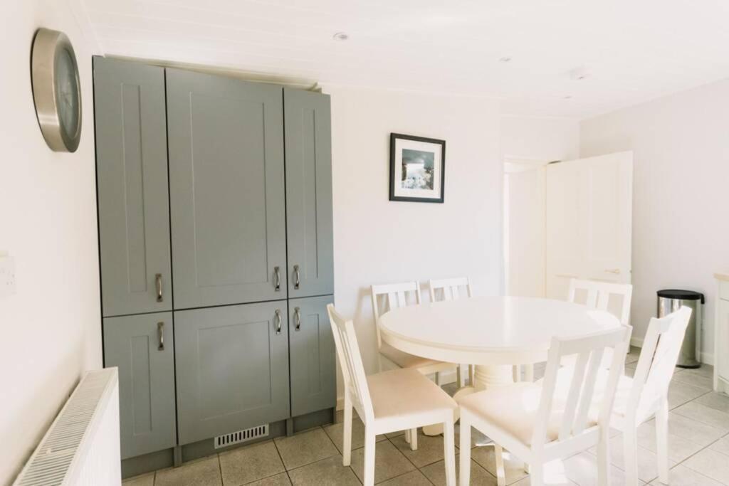 Factors House - A Comfy Cottage In Countryside Park With Wifi And Access To Bar And Pool Perth Buitenkant foto